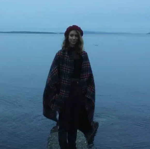 Meet your Posher, Christine - Picture 1 of 1